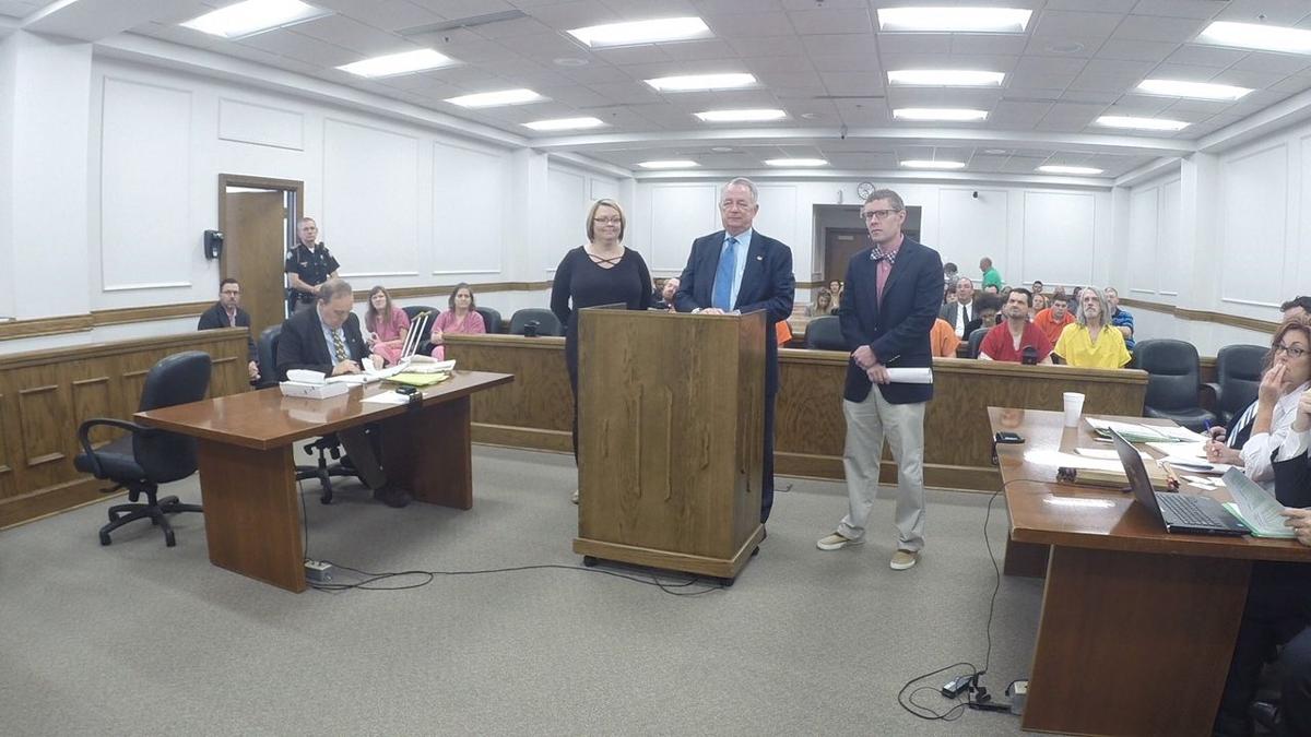 McCracken County Jailer Tonya Ray appears in court with new attorney