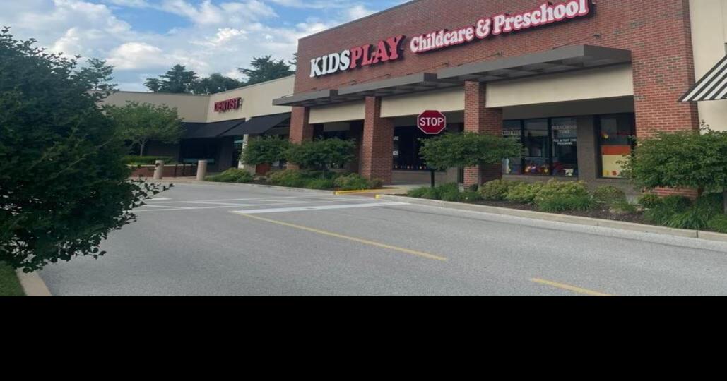 Manager charged with child endangerment after baggie of meth found on