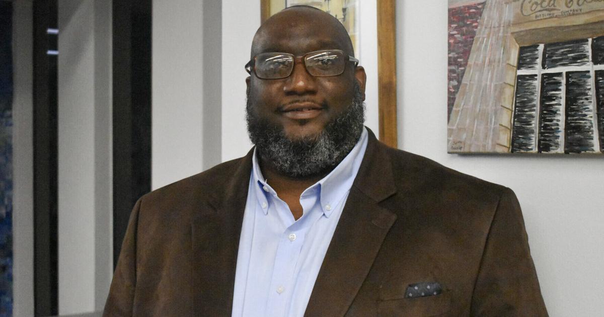 Activist hosts town hall for Clean Slate legislation