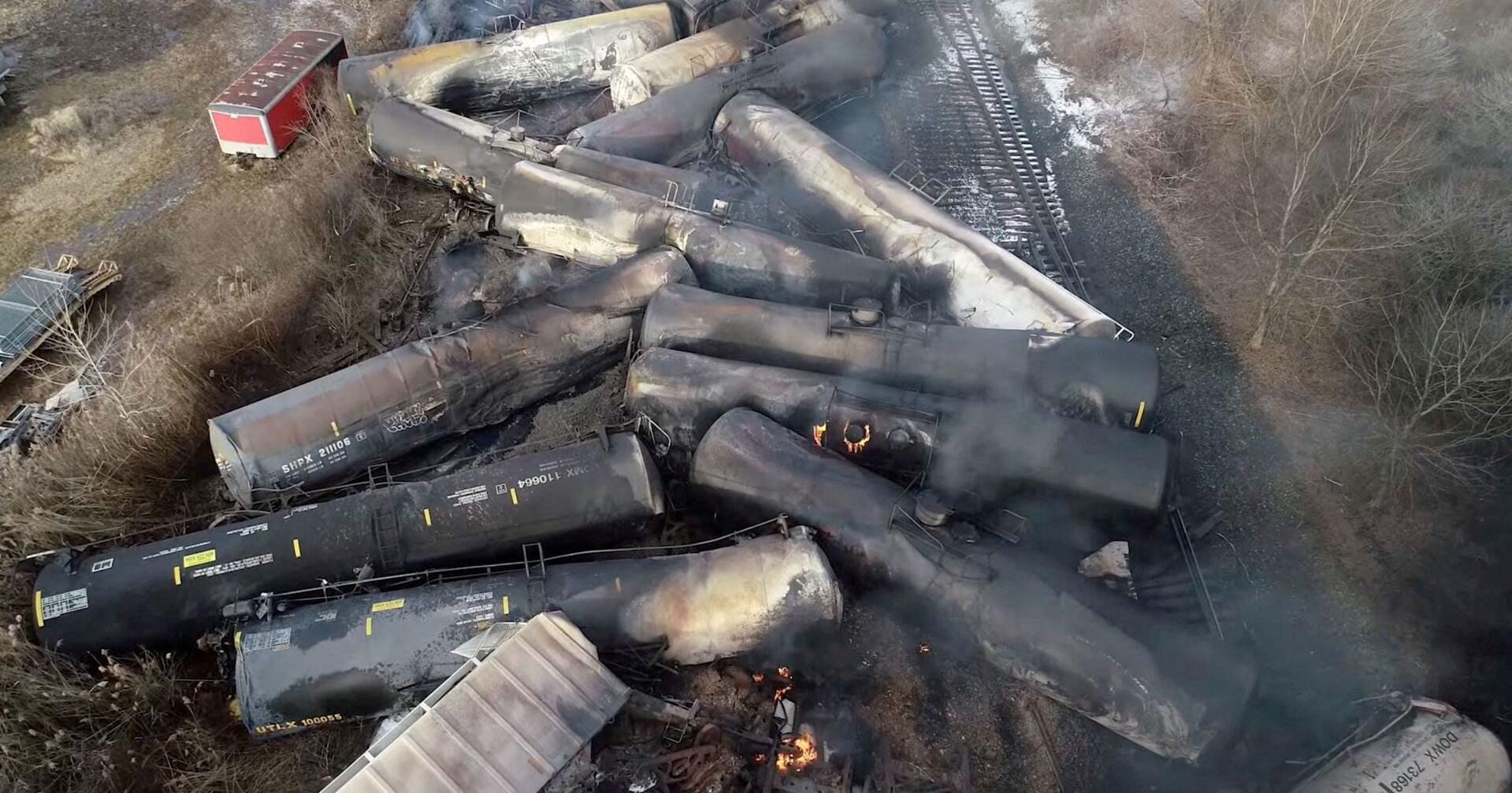 Experts question decision to vent and burn toxic vinyl chloride from derailed tankers in East Palestine, Ohio - Vimarsana News