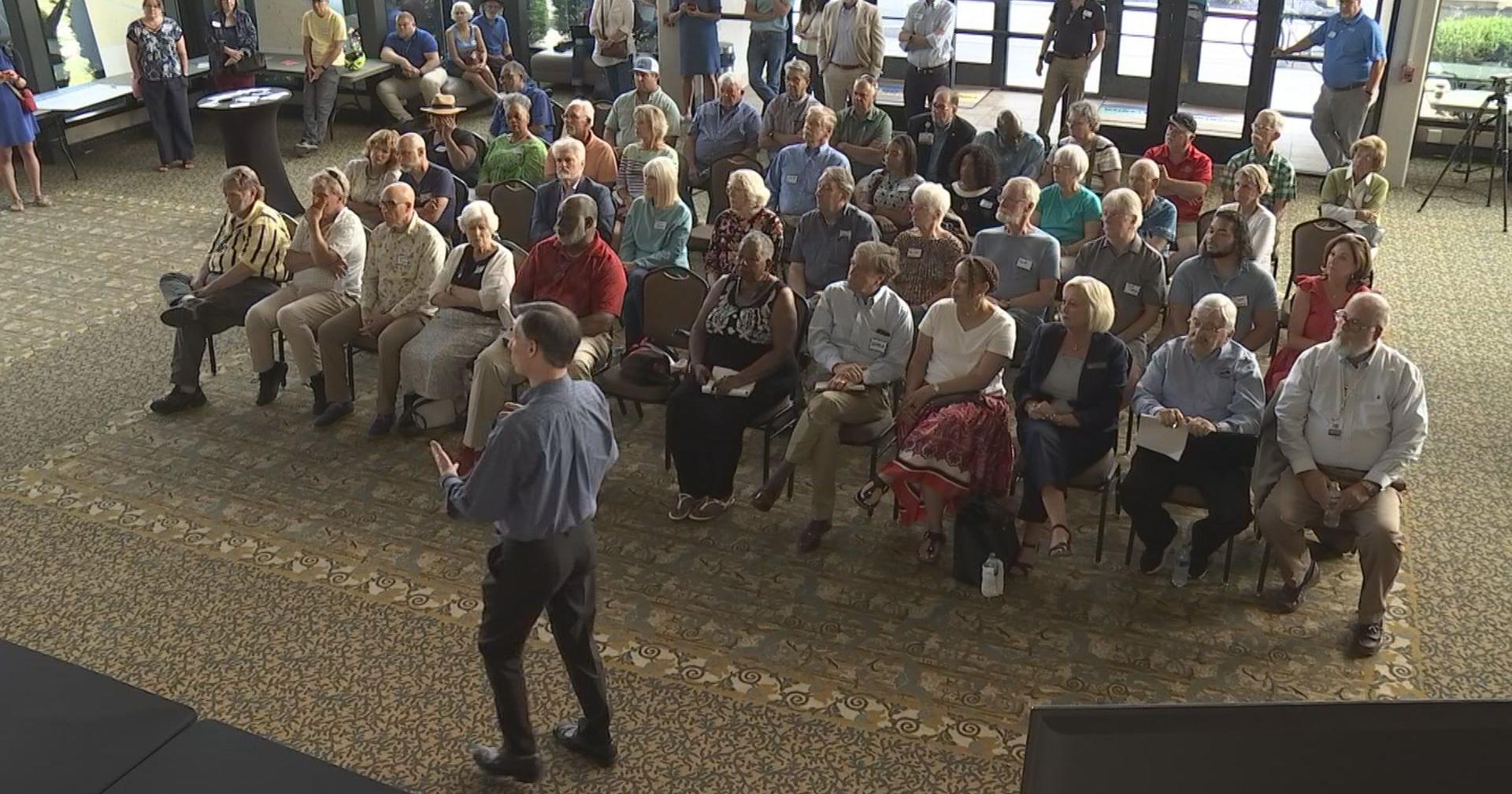 Public forum hosted by McCracken County and city of Paducah, but some residents skeptical of partnership - Vimarsana News