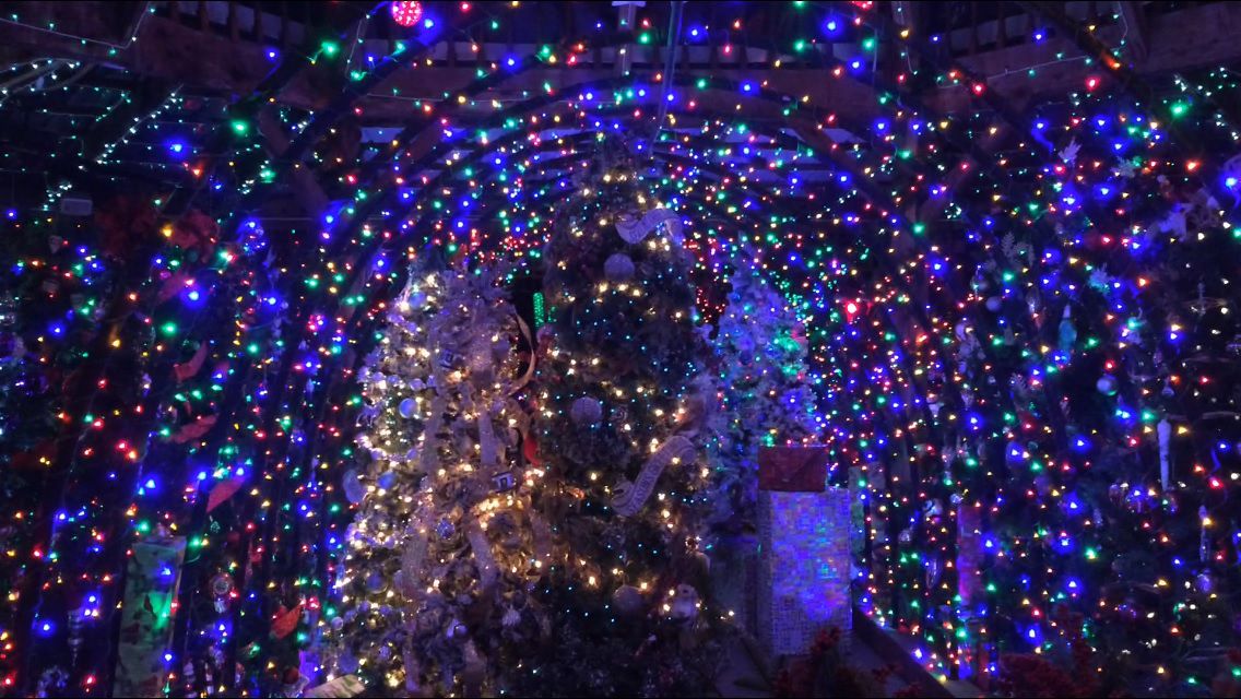Pattis Christmas Lights 2022 Christmas Spirit Shines Bright At Patti's 1880S Settlement Despite Recent  Fire | News | Wpsd Local 6