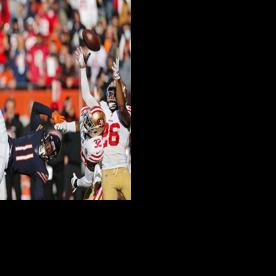 Garoppolo leads way as 49ers beat Bears 33-22 to stop slide