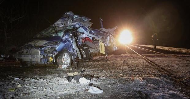 Driver hospitalized after car struck by Metra train | News | WPSD Local 6