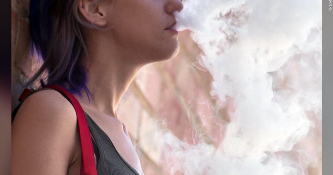 Thousands of unauthorized vapes are pouring into the US despite the FDA crackdown on fruity flavors - Vimarsana News