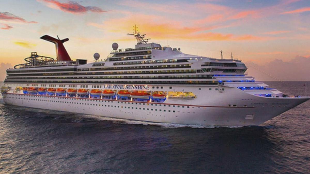 Video shows storm hitting Carnival cruise ship off Charleston