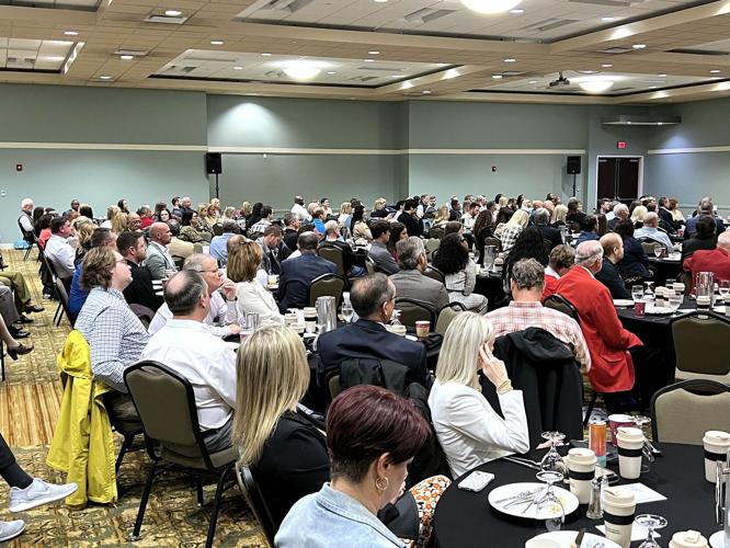 SkyWest highlights new Barkley air service at chamber breakfast | News ...