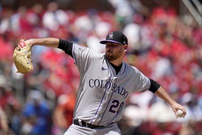 Arenado homers again, Cardinals win fifth straight with 9-4