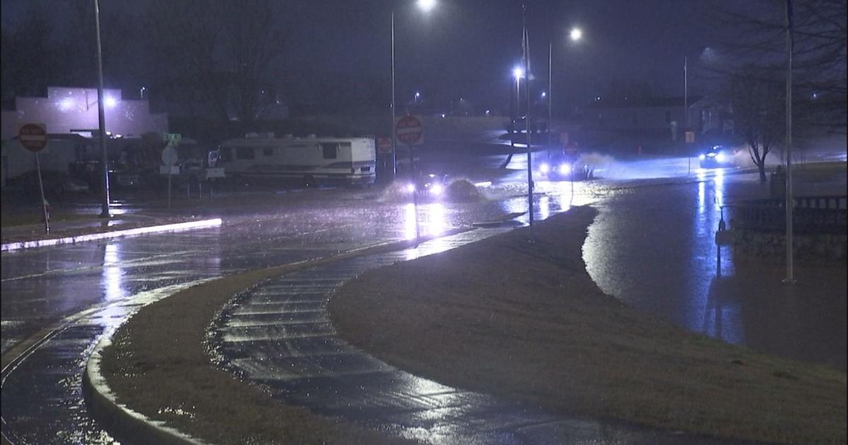 Mayfield community stands together as severe flooding impacts western Kentucky | News Mayfield community stands together as severe flooding impacts western Kentucky | News