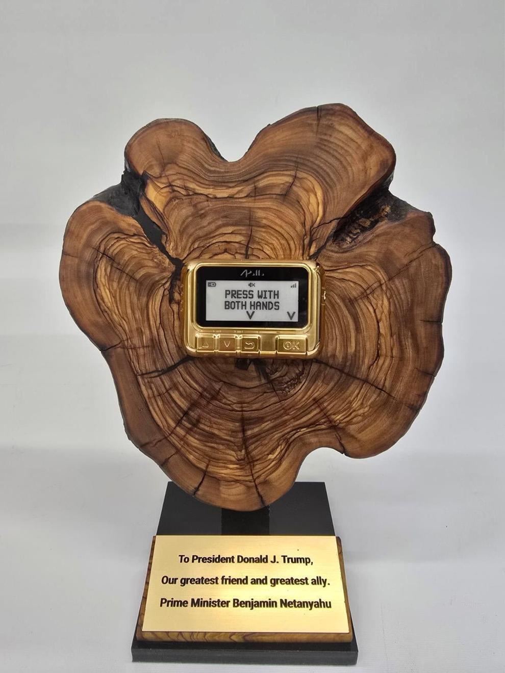 Netanyahu gifted Trump a golden pager during their meeting in