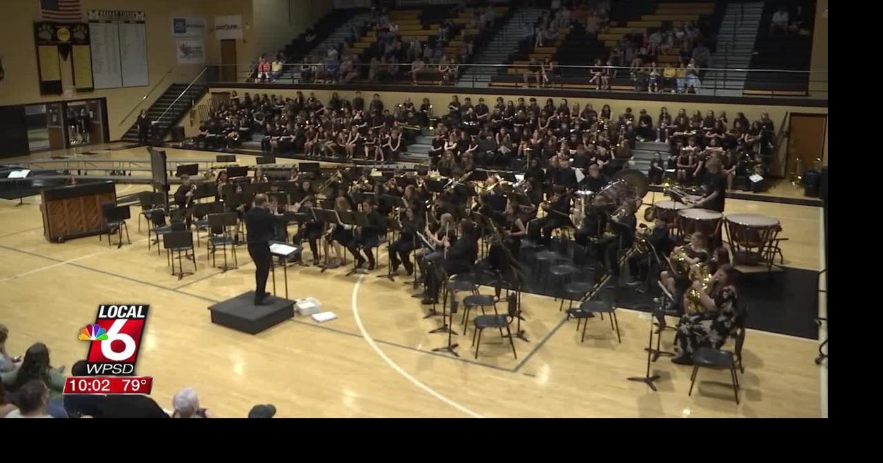 Student showcase talent at Murray High School concert and art show