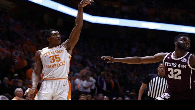 Mitchell Scores 23 Texas A M Holds Off Tennessee 63 58 Sports