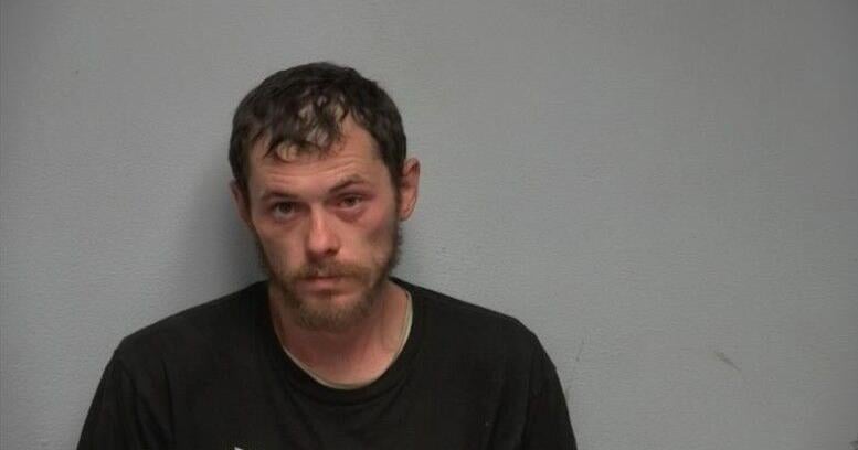 A Tennessee man was arrested following early morning pursuit, Marshall County Sheriff says