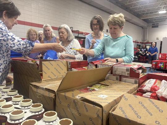Community comes together to support summer meals program