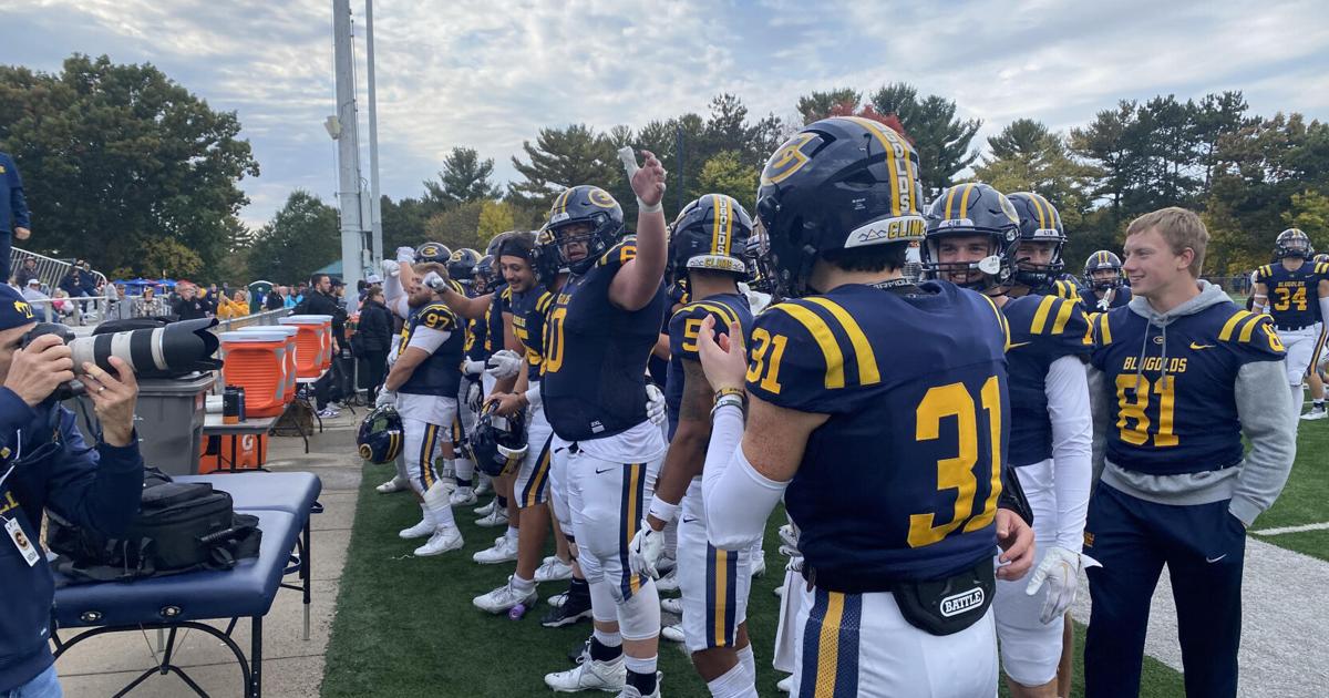 College Point Wolves Blugolds roll to homecoming win over UW-Stevens Point | College Sports ...