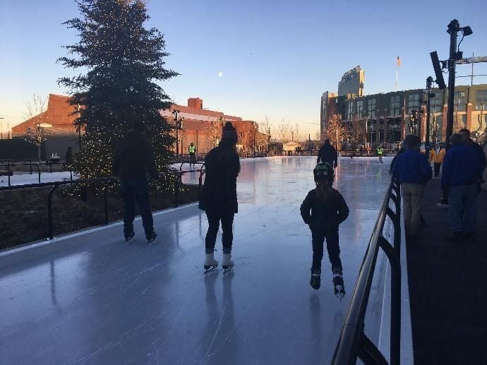 Playing in cold and snow just another day in Titletown for the Packers