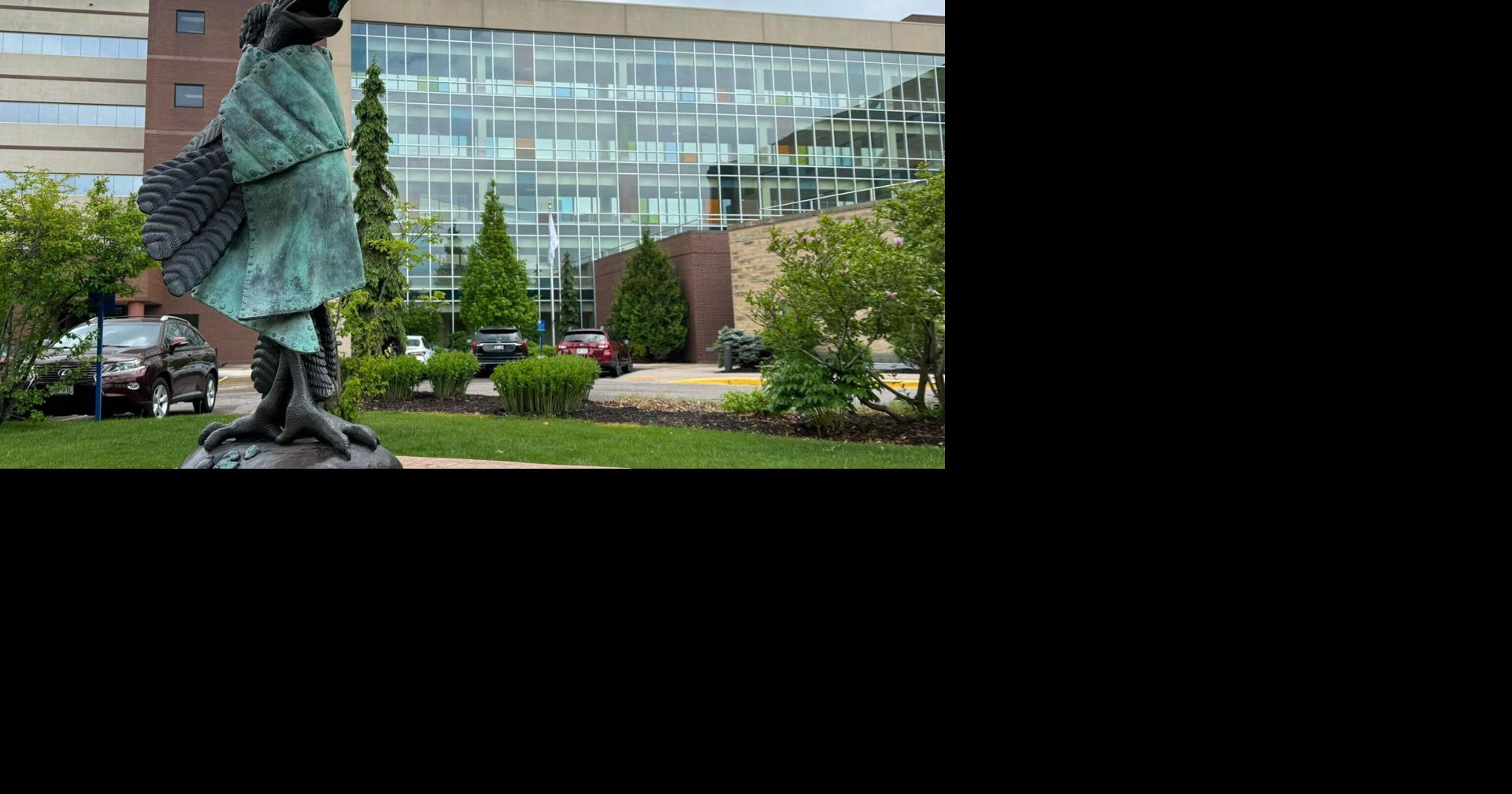 40+ sculptures installed for 2024 Sculpture Tour Eau Claire | Eye On Eau Claire | wqow.com