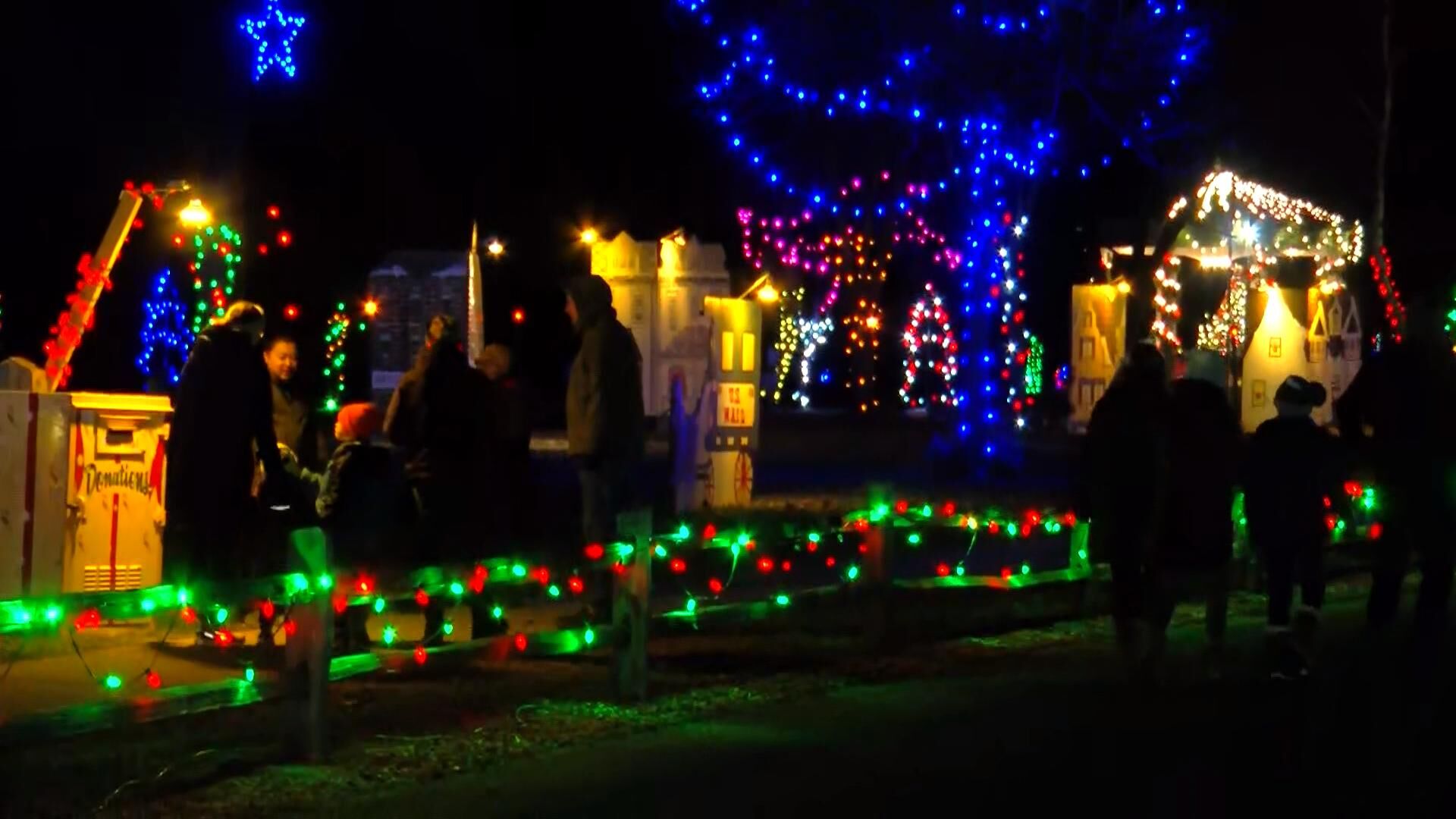 Lights flicker on at Irvine Park s Christmas Village in Chippewa