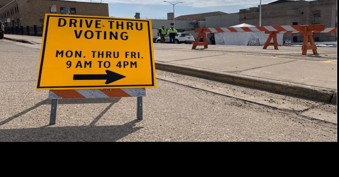More than 250 cast ballots on first early voting day in Eau Claire