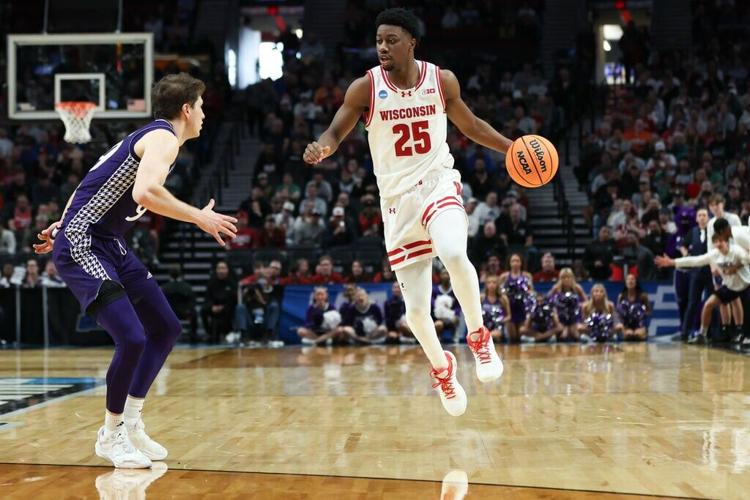 Badgers star John Blackwell enters transfer portal, ESPN reports | Sports | wqow.com