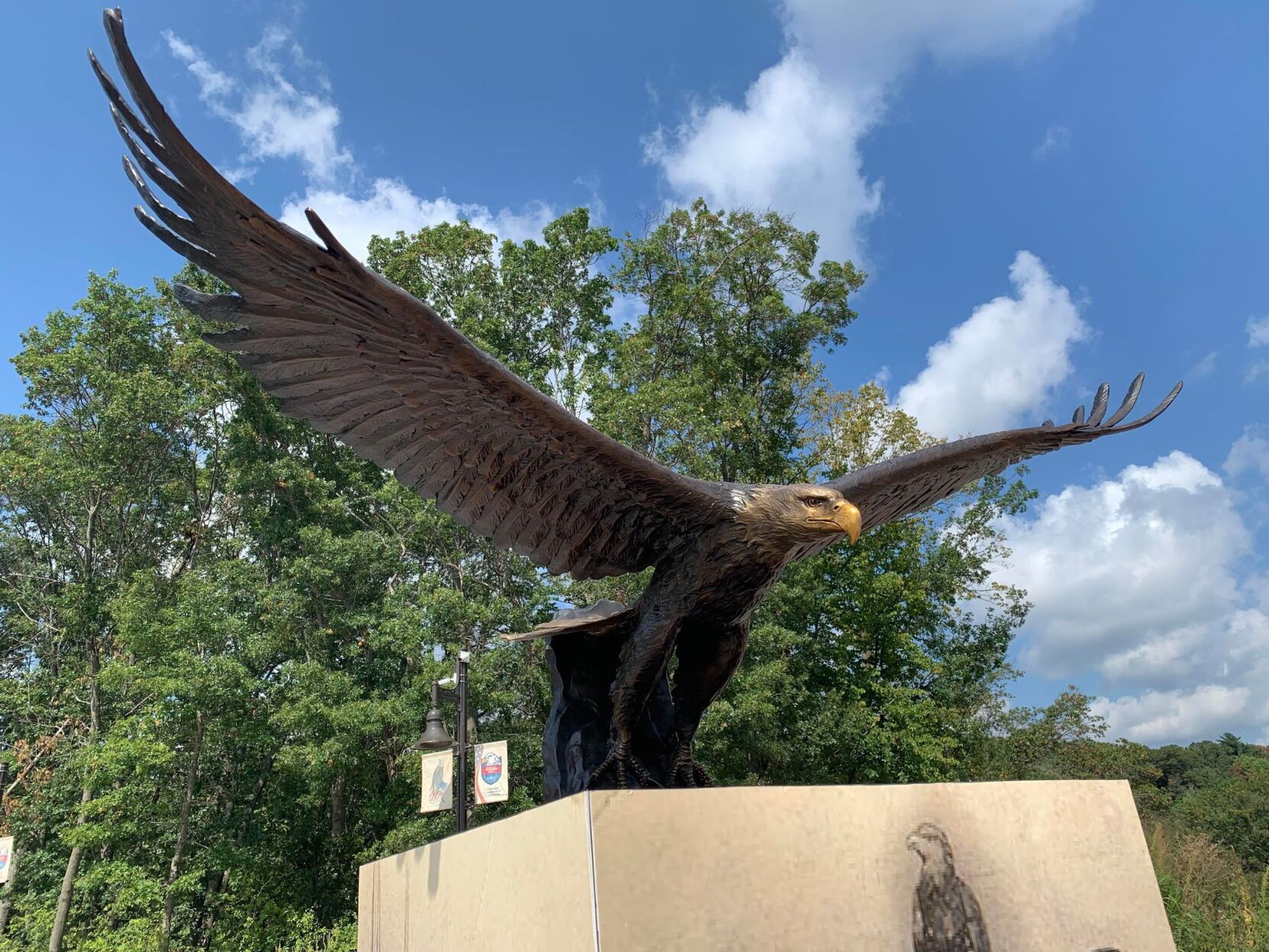 Bronze statue of Old Abe the Civil War Eagle unveiled at River