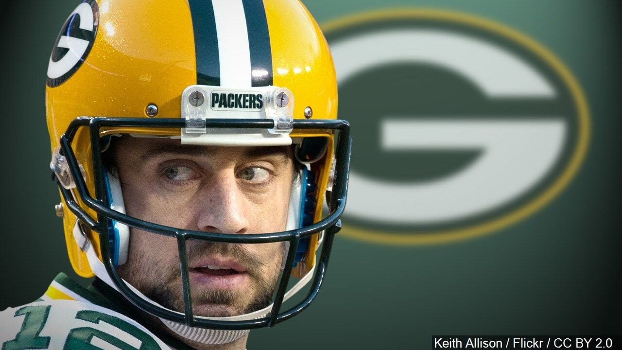 QB Aaron Rodgers arrives at Lambeau Field for training camp