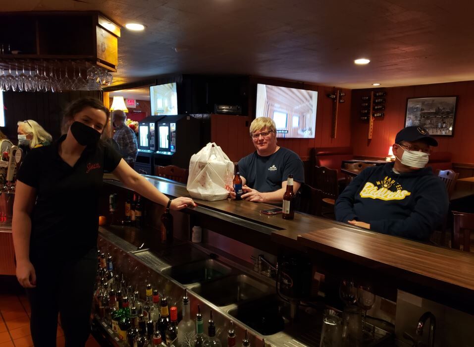 Several Chippewa Valley bars reopen minutes after Supreme Court