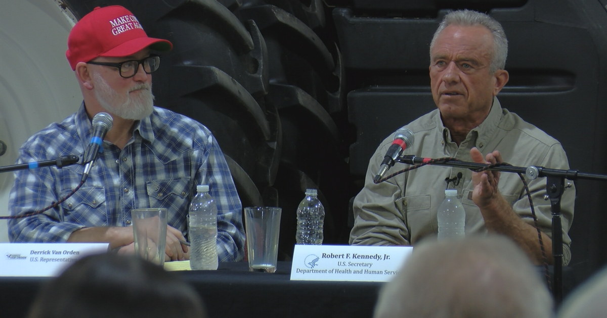 HHS Sec. Robert F. Kennedy talks rural health and more in Elk Mound visit