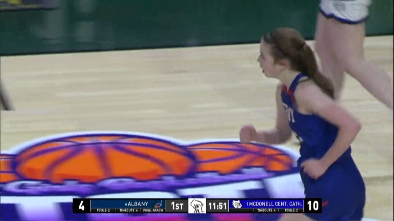 Albany Comets Make A Basket At The WIAA Girls State Basketball ...