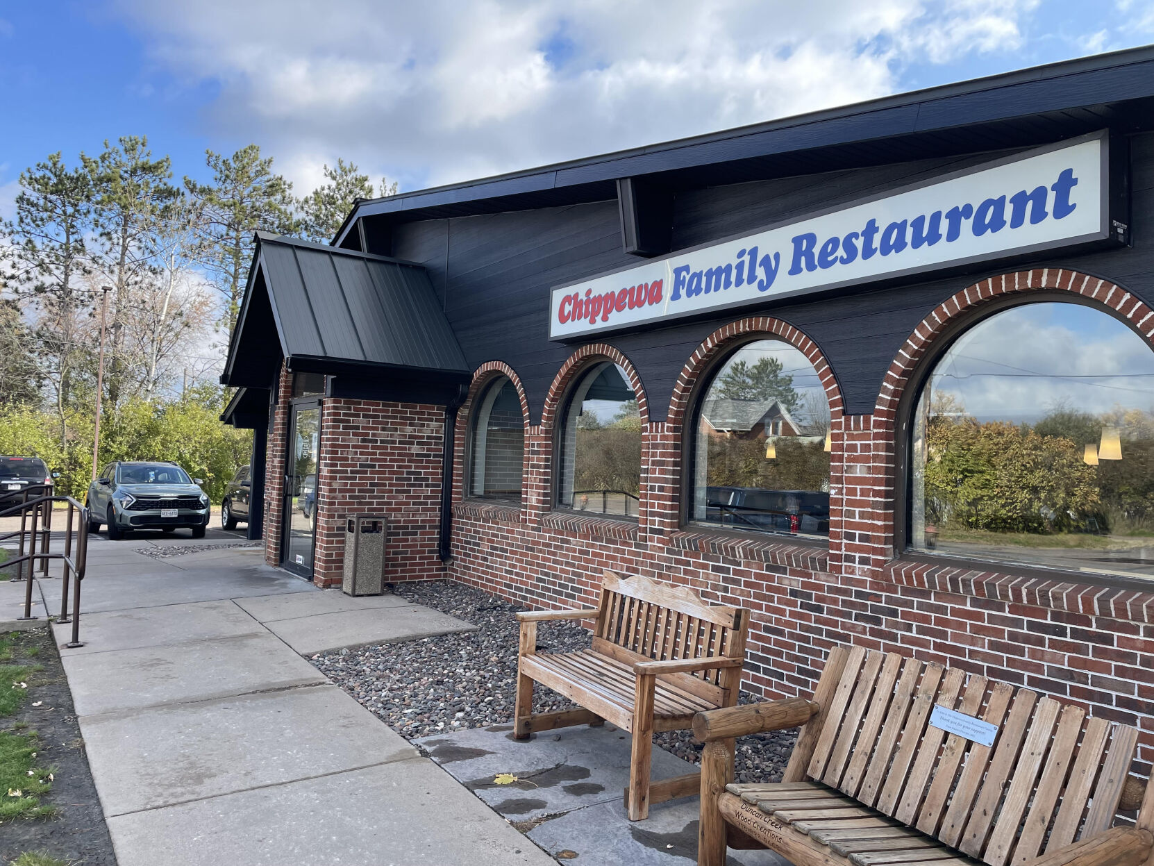 Chippewa Falls restaurant and law enforcement organization partner