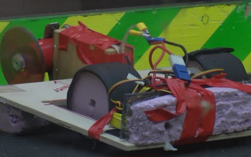 Chippewa Falls Middle School students build battle robots News