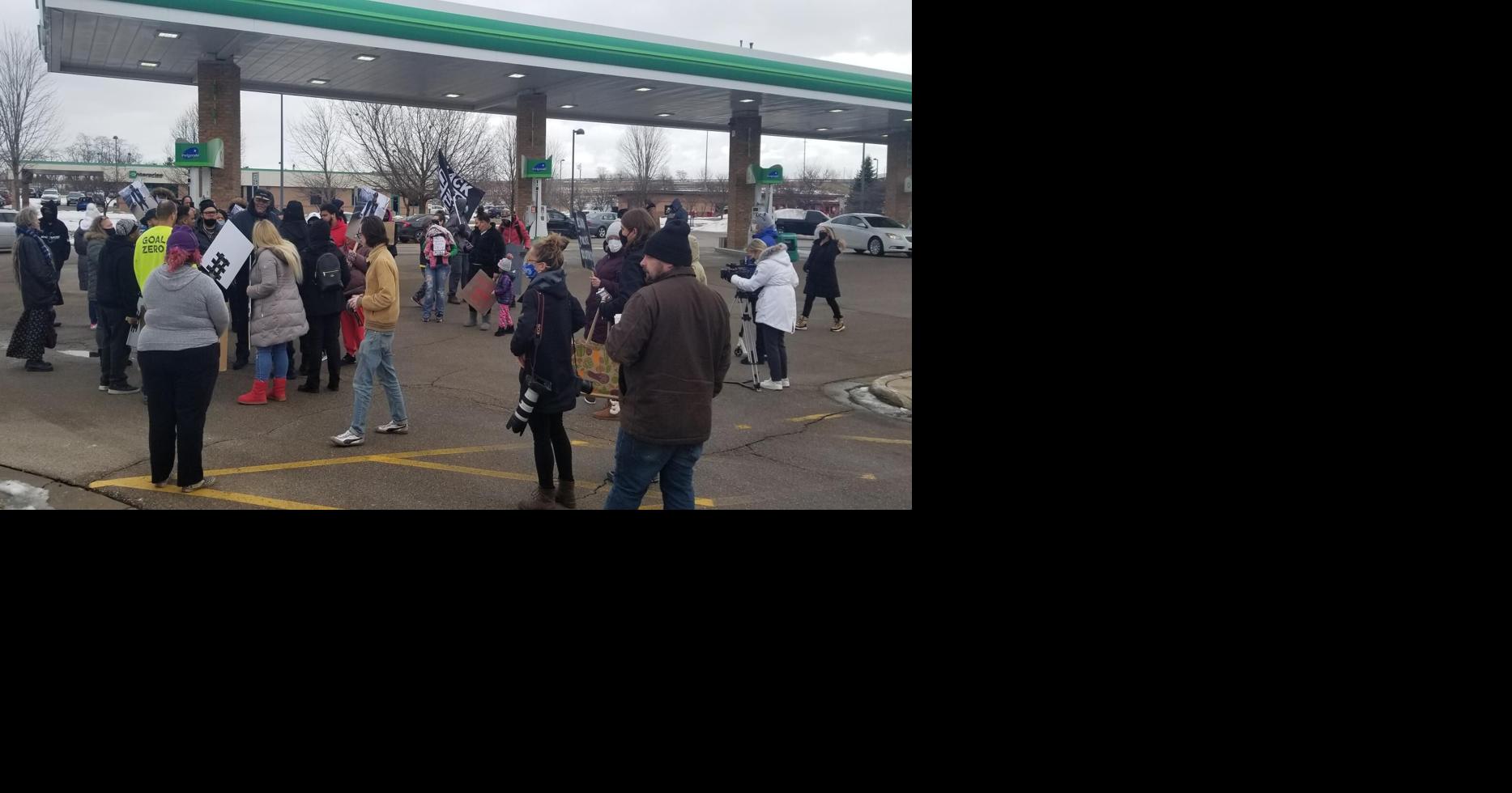 Advocates for Quadren Wilson hold rally near where he was shot | News ...