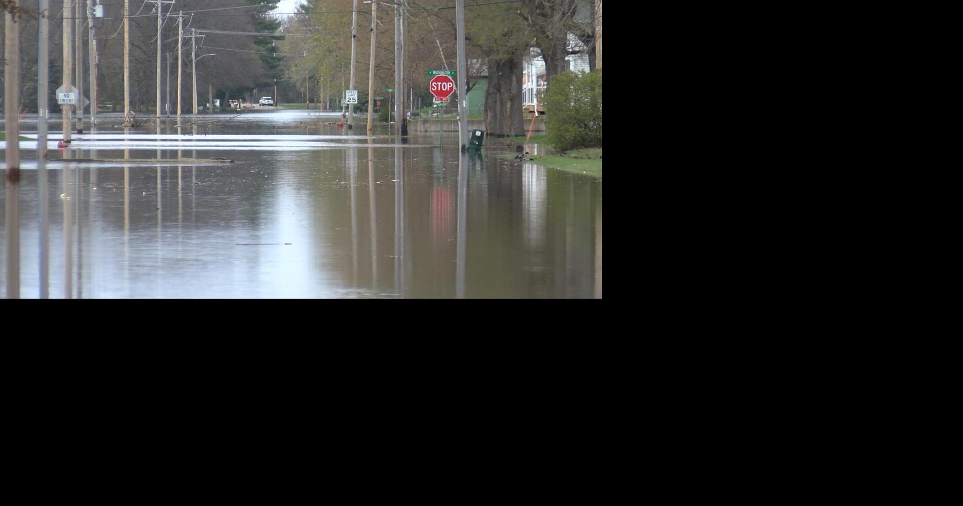 Milwaukee County Flood: A Community Rallies Together - jv9q9q0