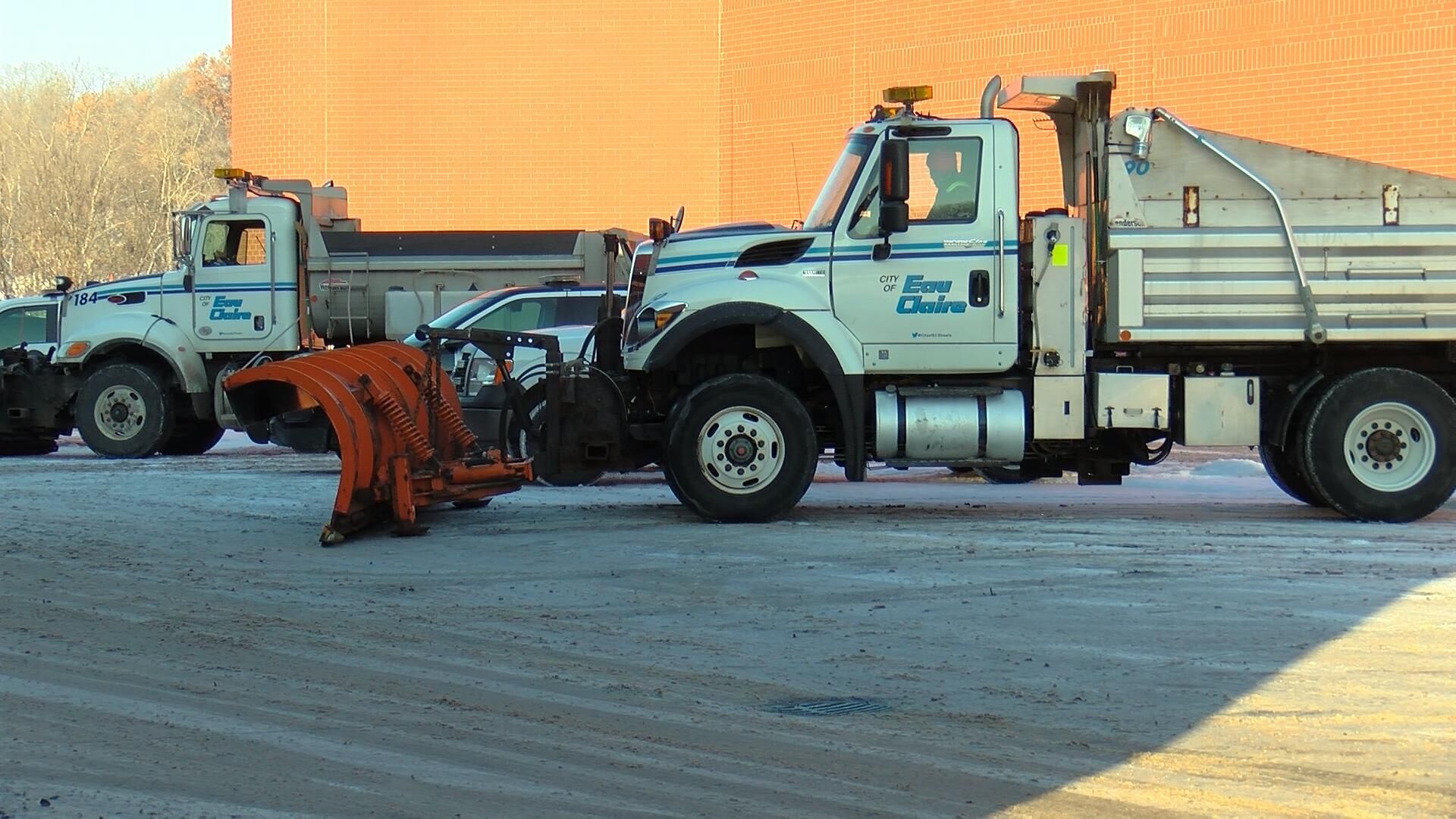 Road still snow covered Eau Claire streets are plowed by priority