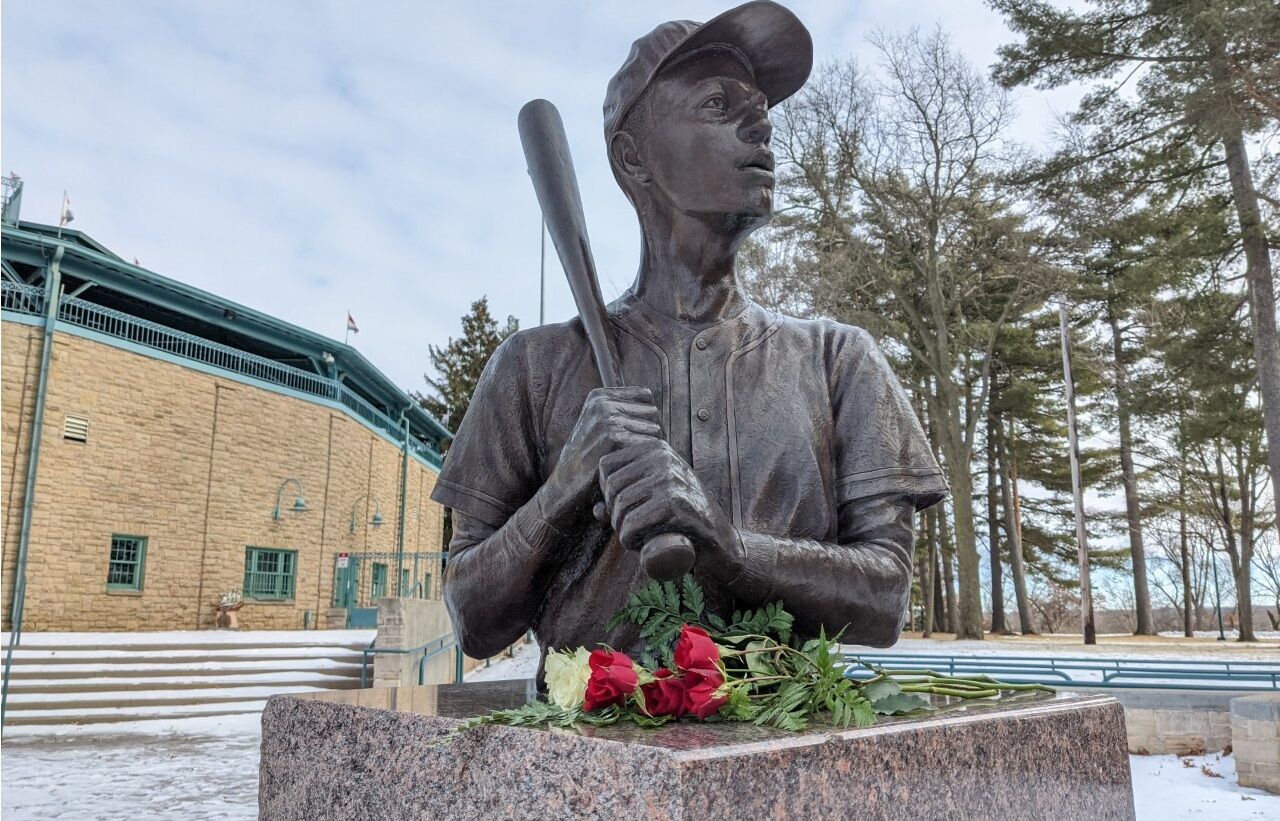 Baseball Legend Hank Aaron's Early Career In Eau Claire