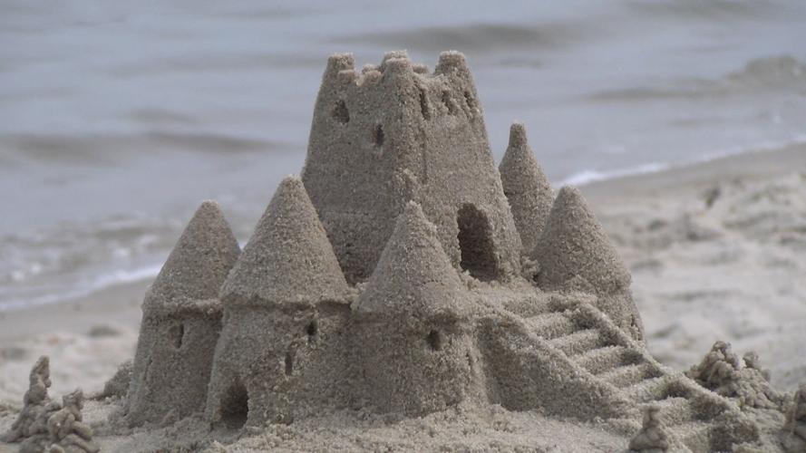 Learning how to build a sandcastle with 'The Sandcastle Lady' News