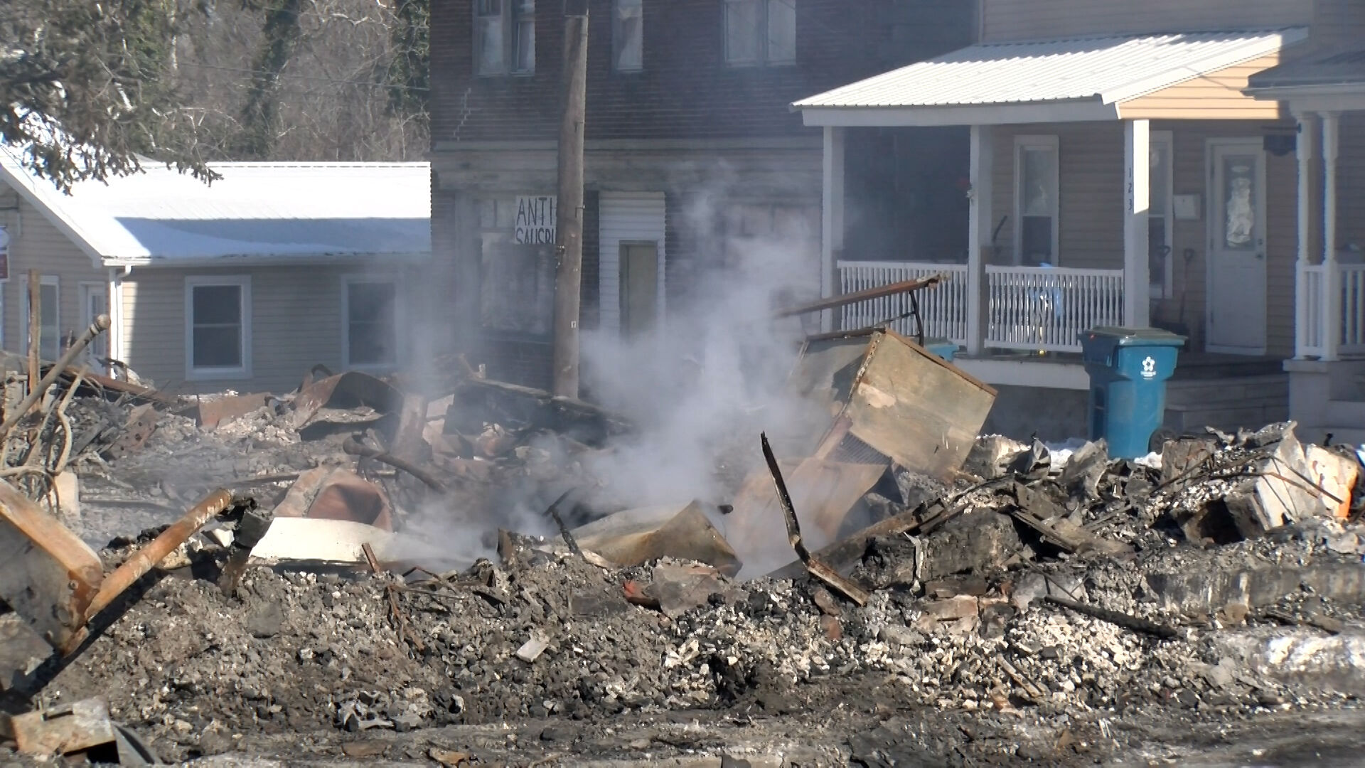 Families Displaced By Laurel Fire Still In Need, How The Community Is ...