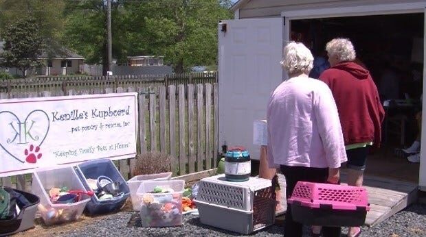 Ocean City Pet Pantry Helps Provide Supplies to Low Income