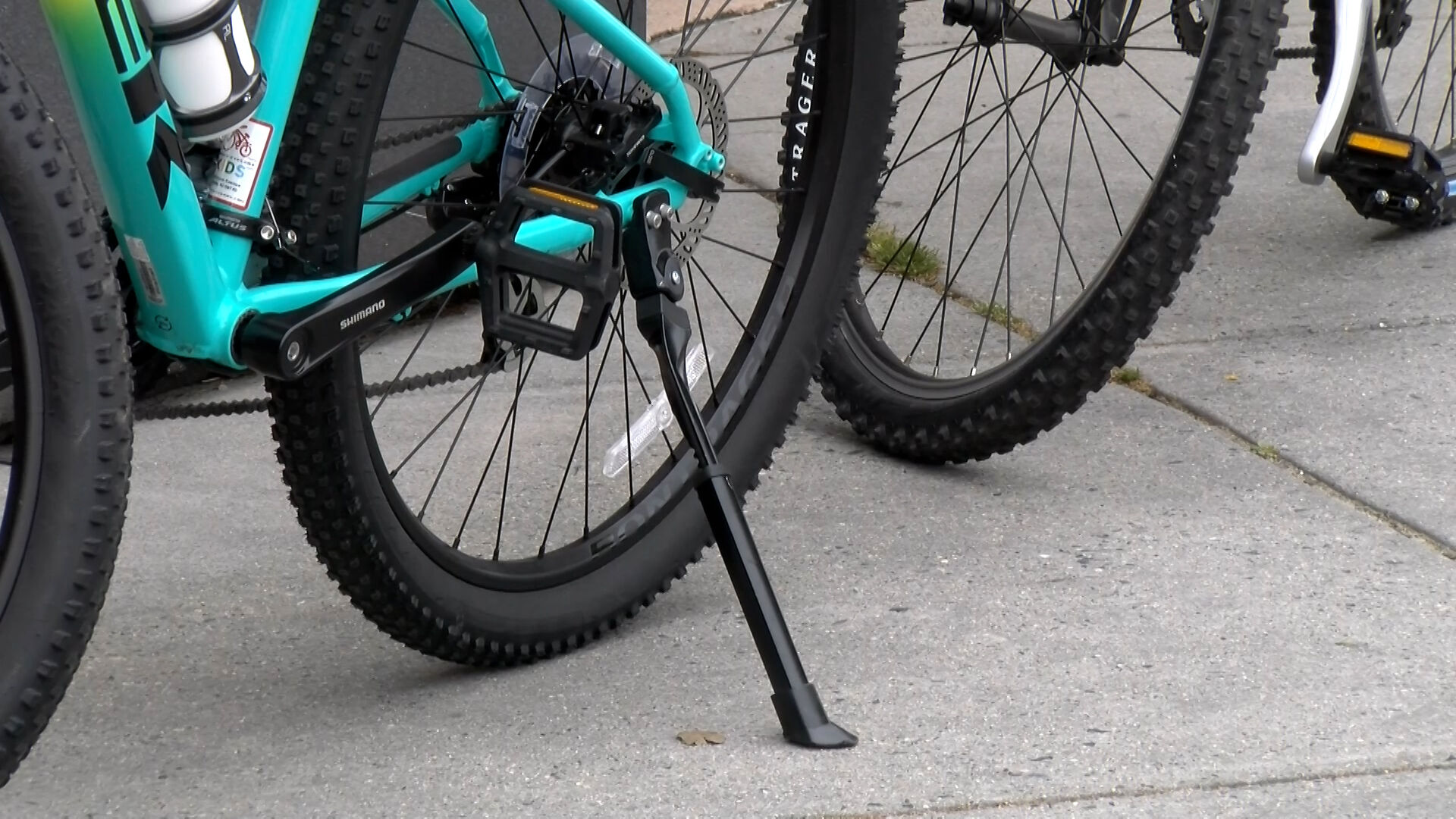 Trek marlin 5 online kickstand