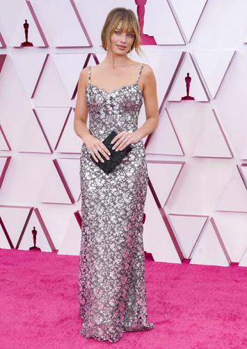 Margot Robbie's Best Red Carpet Looks, From Soap Star to Barbie Girl
