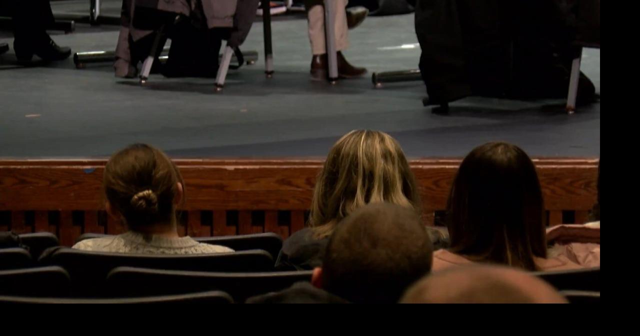 Community voices worry at Harlem's school consolidation meeting