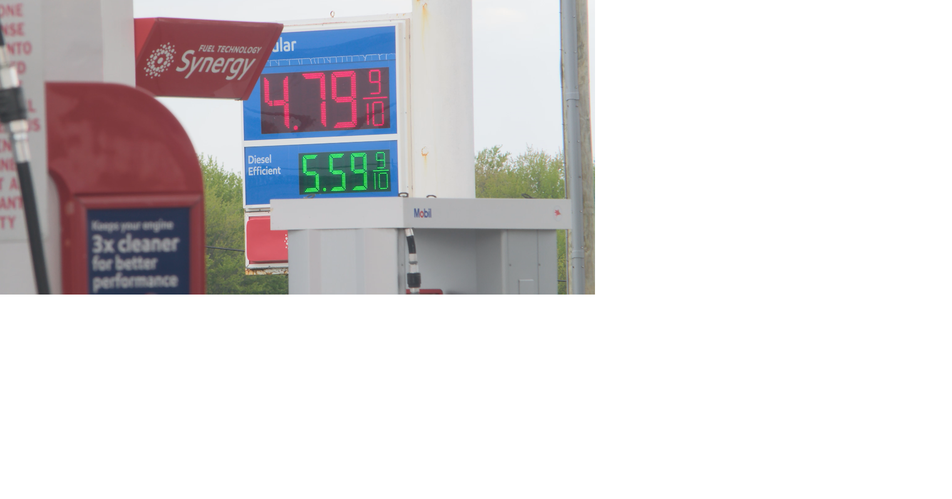 Gas Prices Surge to $4.46, Squeezing Illinois Drivers