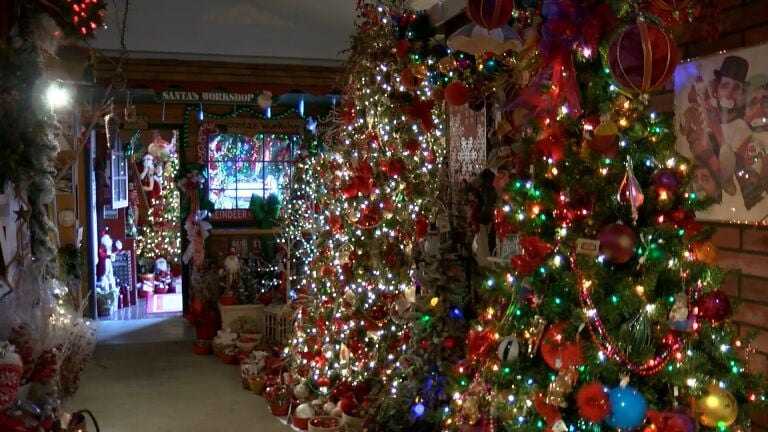 2022 Christmas Rockford Il Local Christmas Store Sees Early Increases In Sales | Coronavirus | Wrex.com