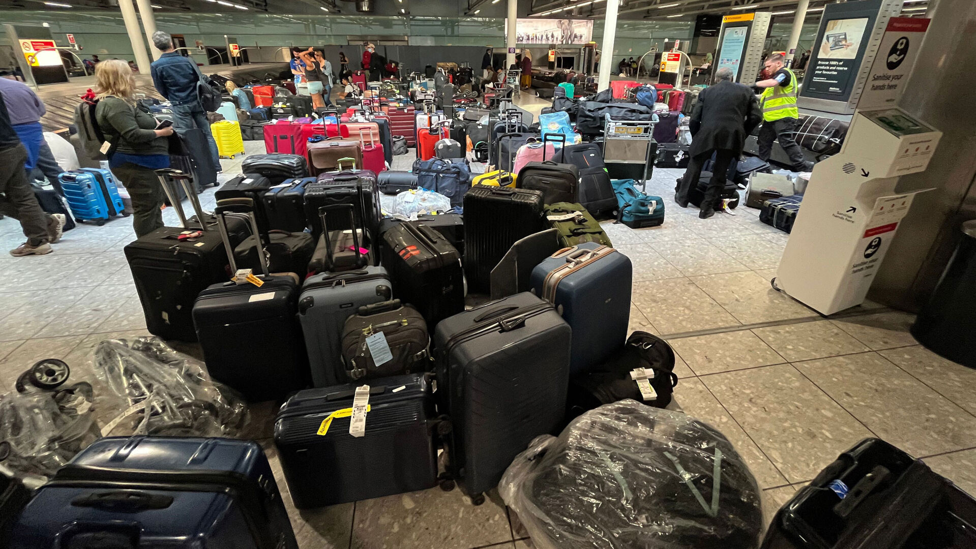 Here's what you can do if your luggage is delayed, lost or damaged | Fox  Weather