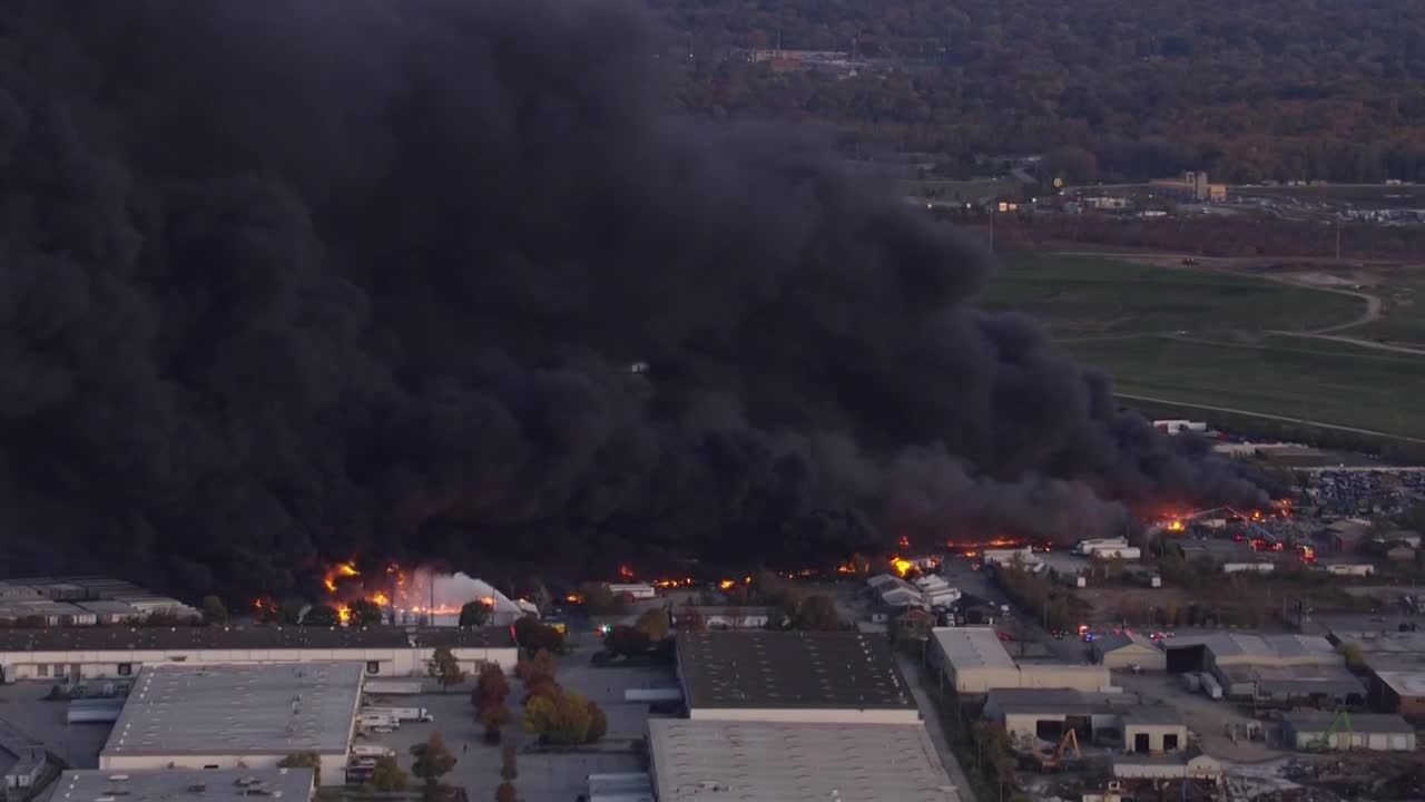 A UPS plane with 3 crew members crashed near the Louisville airport |  National | wrex.com