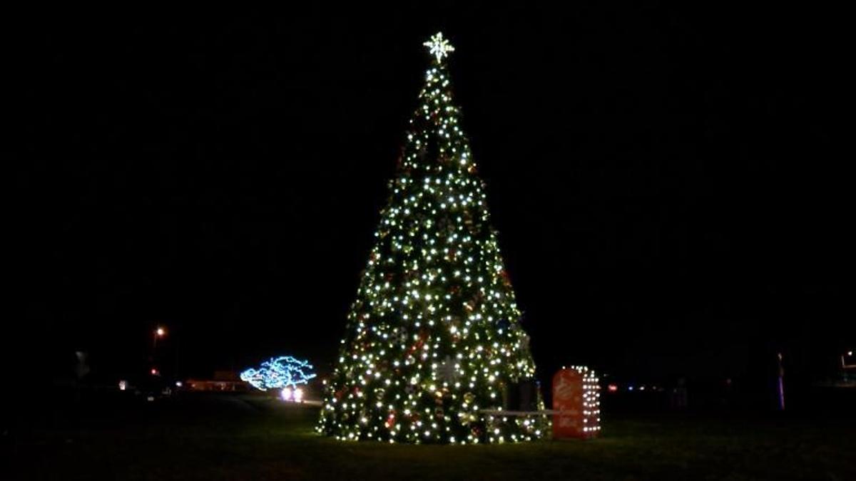 Seminole Ok Christmas Parade 2022 Christmas Lights Up The Night In Machesney Park, Loves Park | News |  Wrex.com