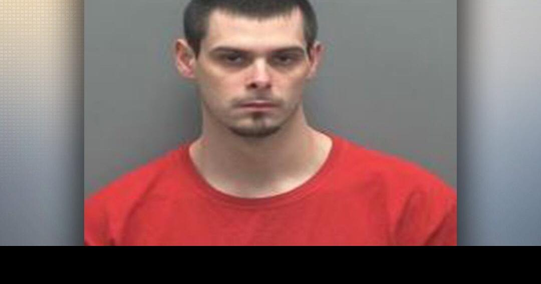 Police follow snow prints to arrest man wanted in Winnebago County