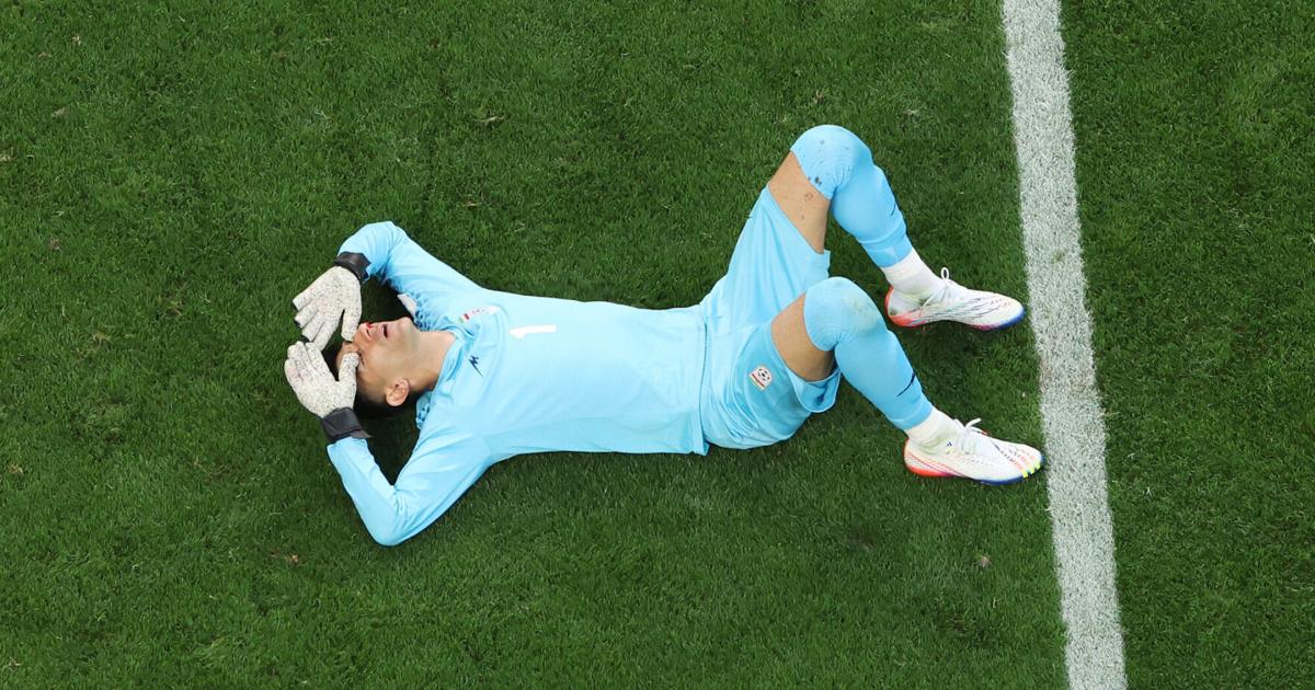 Why is there so much stoppage time at World Cup 2022?