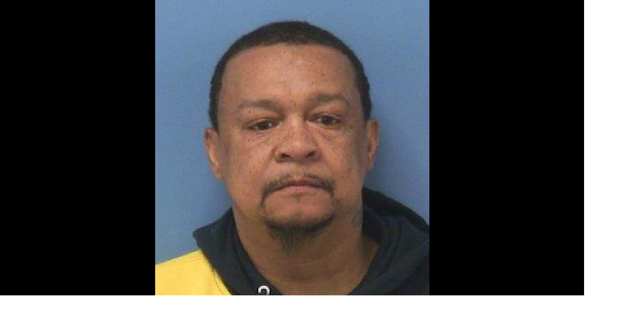 Iowa man arrested for narcotics, warrant out of Winnebago County News