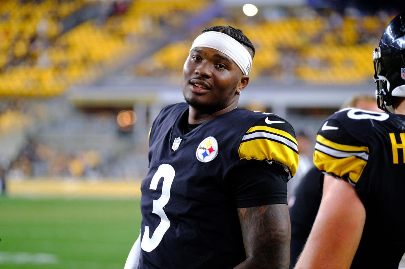 Pittsburgh Steelers quarterback Dwayne Haskins fatally struck on